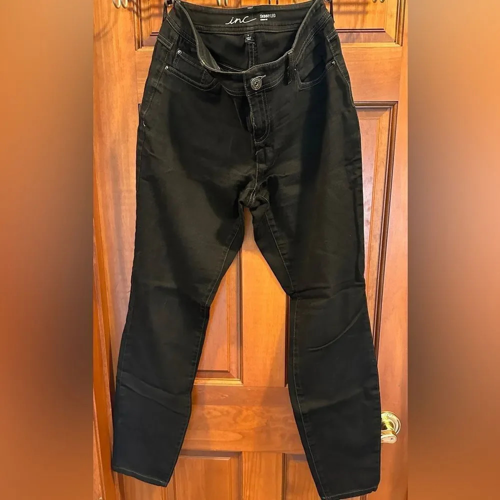 Inc International Concepts women’s black jeans size 4 skinny leg curvy fit